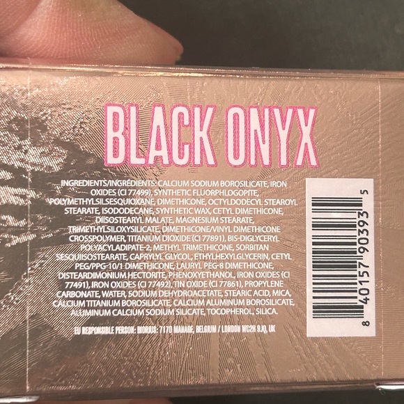 Jeffree Star Black Onyx Eye Gloss Powder - Picture 6 of 7